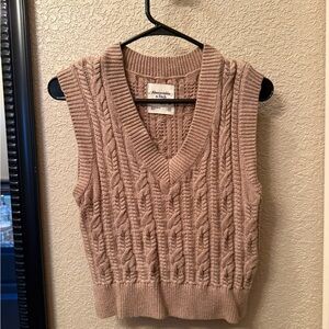 Abercrombie & Fitch Women's Tan V-Neck Sweater Vest